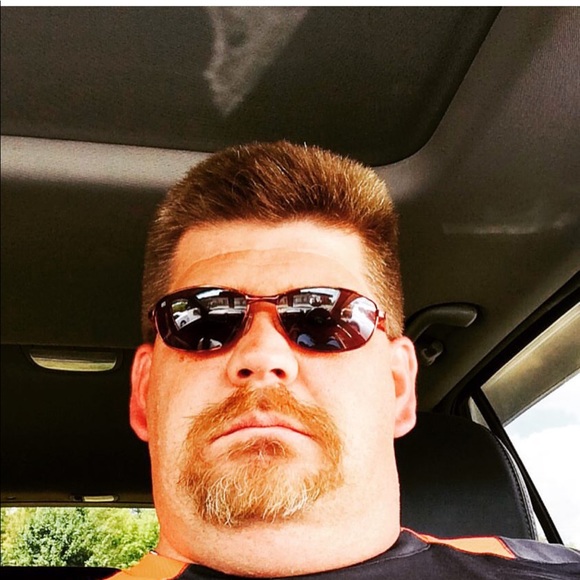 Meet your Posher, Rich - Picture 1 of 1